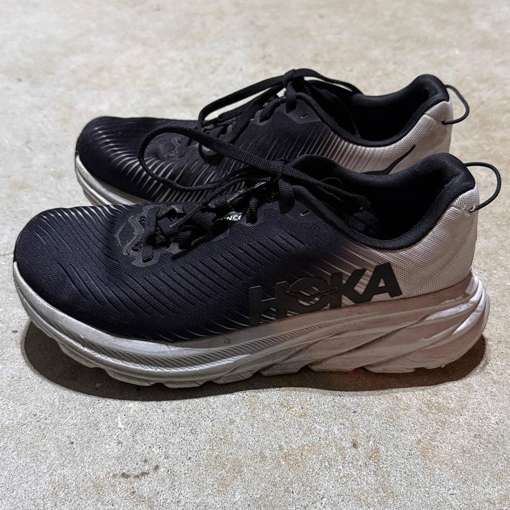 Hoka Rincon 3 Running Shoes Womens 7D Wide Lightweight Trainer Athletic Sneakers